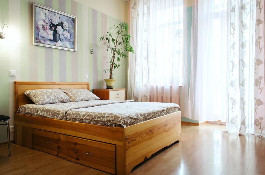 Hvylevogo Street Apartment Kharkov Ngoại thất bức ảnh